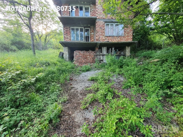 Къща в с Липница на 60км от София , снимка 2 - Къщи - 50758970