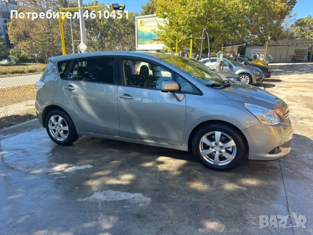 Toyota Verso 2012, снимка 4 - Автомобили и джипове - 51950856