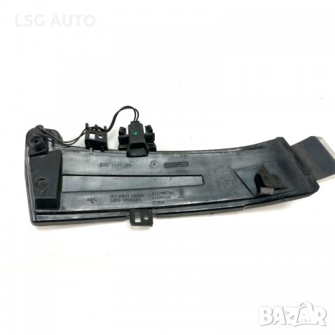 Оригинален ляв мигач Mercedes ART19084, снимка 4 - Части - 27506076