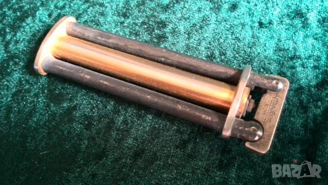 Антична запалка ** Дизайн MAXIM ** Винтидж газова запалка Feuerzeug Accendino, снимка 2 - Антикварни и старинни предмети - 51308139