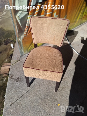 Стол тапициран