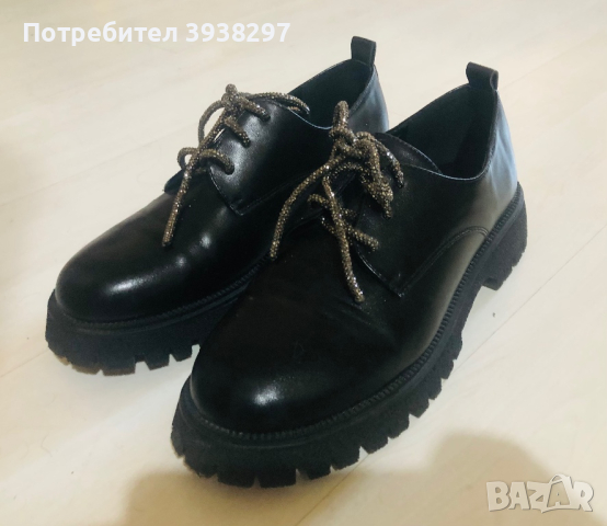 Дамски черни обувки, снимка 2 - Дамски елегантни обувки - 44909509