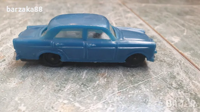 Стара играчка Alfa Romeo Giulietta, снимка 2 - Колекции - 48601089