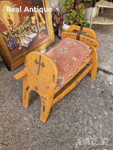 Чудесна стара антикварна табуретка тип камилско седло , снимка 2 - Антикварни и старинни предмети - 47261376