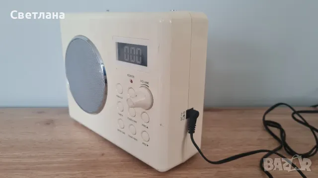 Цифрово радио от ТСМ (Lidl), снимка 2 - Радиокасетофони, транзистори - 50256097