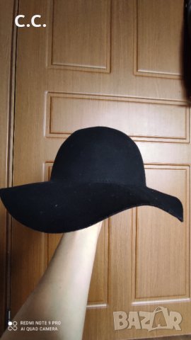 Елегантна шапка H&M, снимка 4 - Шапки - 32452625