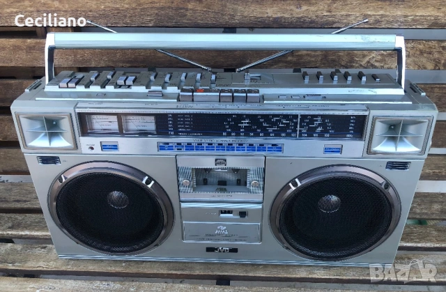 Радиокасетофон JVC RC M70