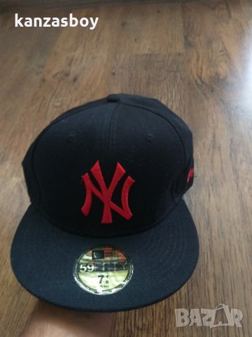 new era - страхотна шапка КАТО НОВА