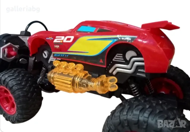 Светкавицата Маккуийн с дистанционно управление колите светлини и звуци (Lightning McQueen, Cars), снимка 4 - Коли, камиони, мотори, писти - 47377514