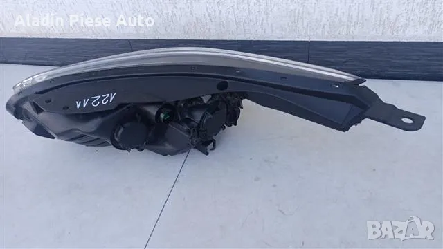 Фар десен Kia Ceed Halogen Led след 2018 код 92102-J7050, 92102J7050 , снимка 3 - Аксесоари и консумативи - 49354351