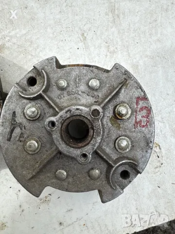 ЗАДЕН КАПАК СТАРТЕР СТ230-300 ГАЗ 53, УАЗ, РАФ, Волга НОВ СССР, снимка 2 - Части - 49508668
