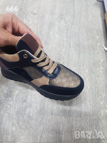 Обувки, снимка 3 - Дамски ежедневни обувки - 42995636