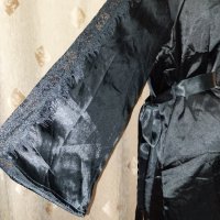 Kiss Me L/XL Черен сатенен халат с дълъг ръкав с дантела , снимка 5 - Нощници - 43249030