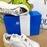 Дамски маратонки Adidas Stan Smith Original НАМАЛЕНИ -5%, снимка 2 - Маратонки - 40193645