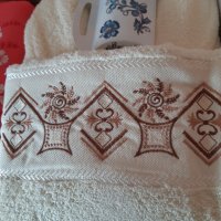 2бр Хавлиен халат в комплект с 4 хавлии за баня и краче, снимка 7 - Хавлиени кърпи - 43186837