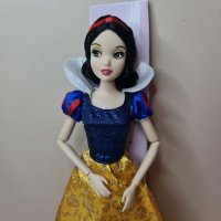 Оригинална кукла Снежанка и седемте джуджета - чупещи стави - Дисни Стор Disney Store, снимка 10 - Кукли - 39147634