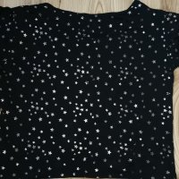 Дамска тениска ZARA Trafaluc, size M, свободен модел, черна със сребърни звездички, като нова, снимка 1 - Тениски - 35078159