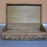 Стара дървена кутия., снимка 10 - Антикварни и старинни предмети - 43375487