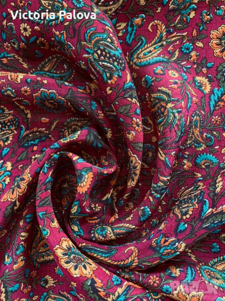 Красив копринен шал, снимка 1