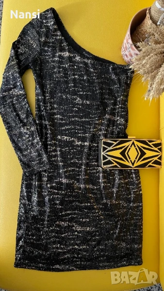 Елегантна рокля с едно рамо и красиви пайети в два цвята, снимка 1