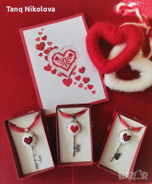 Ръчно бродирани колиета, снимка 1