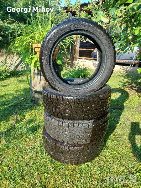 Продавам комплект зимни гуми 225/50/17, снимка 1