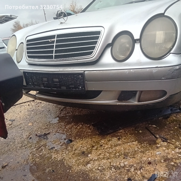 Предна броня Clk w 208, снимка 1