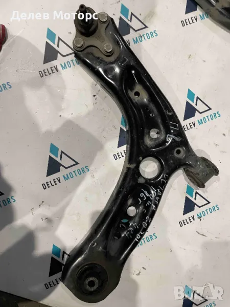 5Q0407151L Преден ляв носач Skoda Octavia 2.0 TDI, 150 кс., 6ск., 4x4, двигател CRM, 2016 г., снимка 1