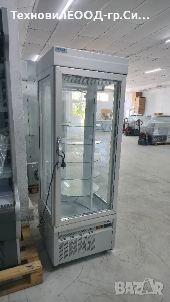 Витрина за Торти, пасти и други Сладкарски изделия , снимка 1