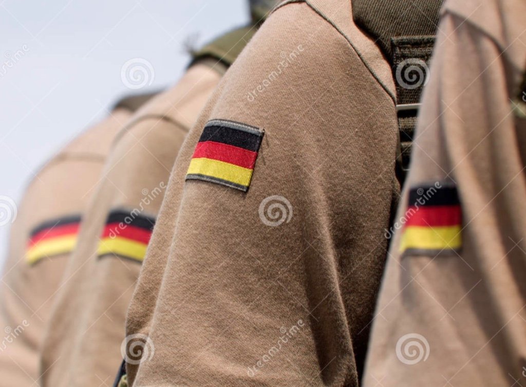 Военни тениски и клинове-униформа на немската армия в Тениски в гр. Стара  Загора - ID11325930 — Bazar.bg