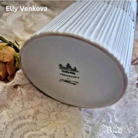 Ваза Rosenthal от бисквитен порцелан , снимка 2 - Вази - 52888334