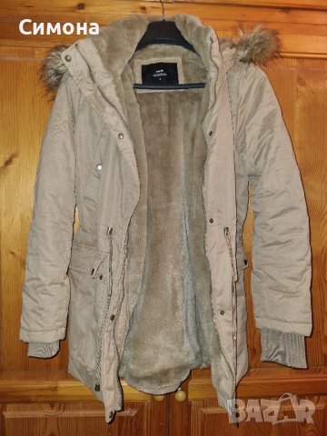 Дамско яке (парка) с мъхеста подплата, размер М, Cropp, снимка 1 - Якета - 43024526