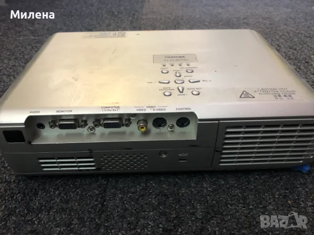 Проектор Toshiba TLP-S70, снимка 3 - Плейъри, домашно кино, прожектори - 47362385