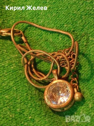 СТАРО ПОСРЕБРЕНО НЕЖНО КОЛИЕ с МЕДАЛЬОН с ФАСЕТИРАН БЛЕСТЯЩ КРИСТАЛ 38793, снимка 14 - Колиета, медальони, синджири - 47336494