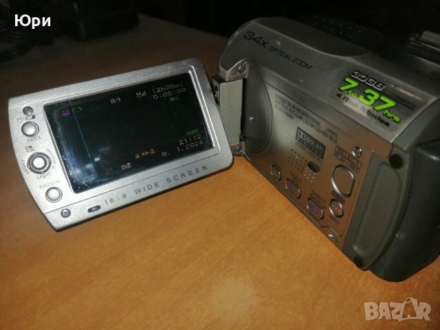 Продавам видео камера  JVC GZ-MG330 30 GB Hard Disk Drive, 35x оптичен зум, снимка 5 - Камери - 43717647