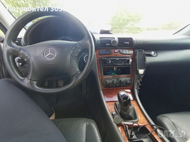 Продавам автомобил Мерцедес Бенц С 200, снимка 5 - Автомобили и джипове - 52235590