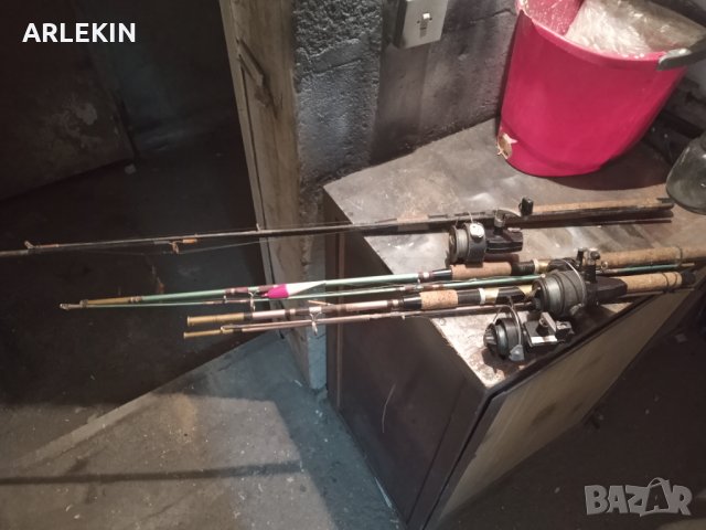 стари въдици тип спининг+макара 3 бр.комплект, снимка 3 - Такъми - 32505420