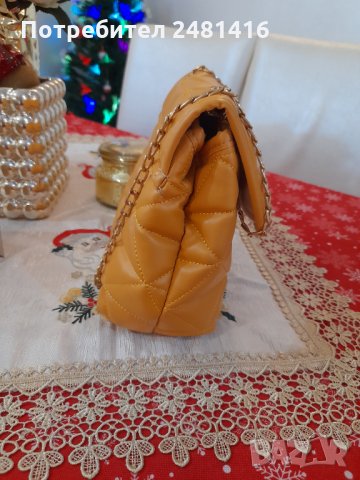 Дамска чанта, снимка 2 - Чанти - 35350916