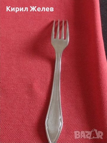 Стара вилица за десерт от соца с печат П. ДЕНЕВ НЕРЪЖДАЕМА за КОЛЕКЦИЯ ДЕКОРАЦИЯ БИТОВ КЪТ 32872, снимка 4 - Други ценни предмети - 43813568