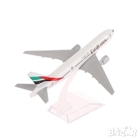 Бойнг 777 самолет модел макет Emirates метален Терминал 2 излитане полет, снимка 6 - Колекции - 49506173