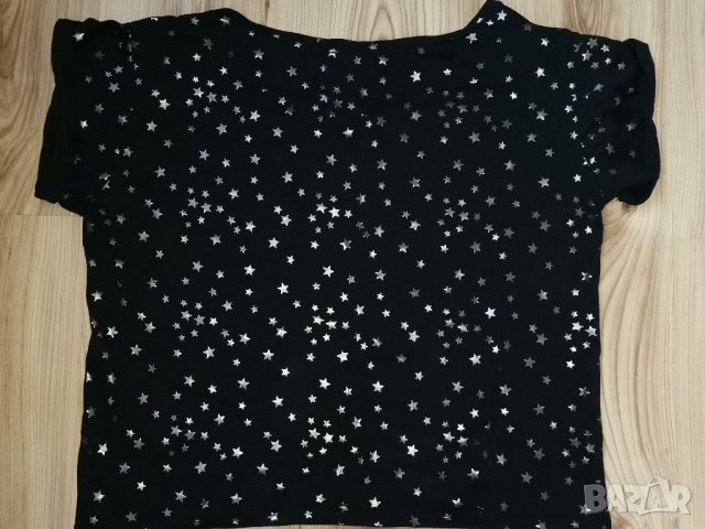 Дамска тениска ZARA Trafaluc, size M, свободен модел, черна със сребърни звездички, като нова