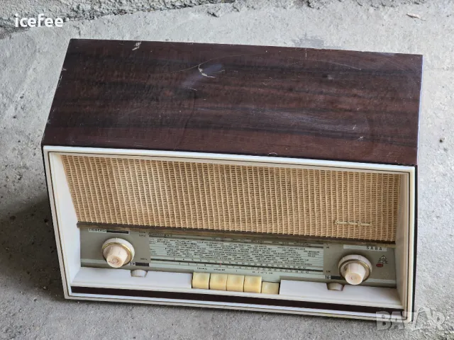 Saba Triberg 11 радио, снимка 4 - Радиокасетофони, транзистори - 49944765