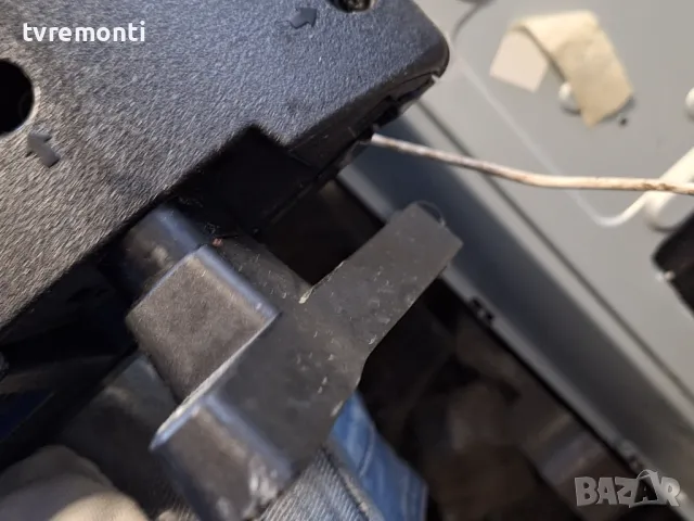 оригинална стойка КРАЧЕТА за телевизор Crown модел 32VF66VW, снимка 5 - Стойки, 3D очила, аксесоари - 47556785