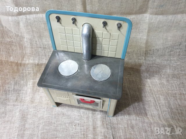 Старинна метална играчка- готварска печка, снимка 2 - Антикварни и старинни предмети - 39089025
