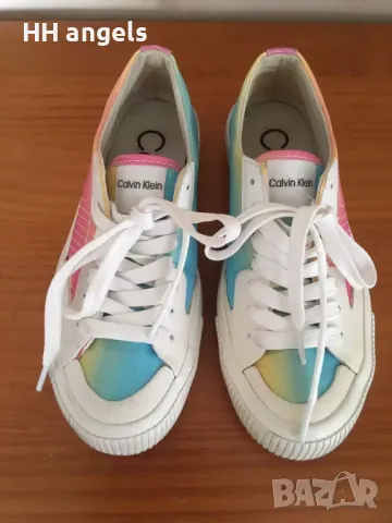 Calvin Klein шаренки сникърси, снимка 3 - Дамски ежедневни обувки - 49404434