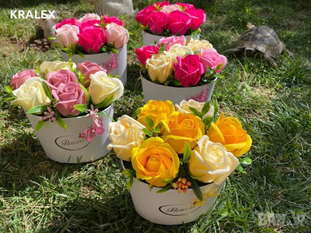 Кашпи със седем сапунени рози , снимка 1 - Други стоки за дома - 39317767