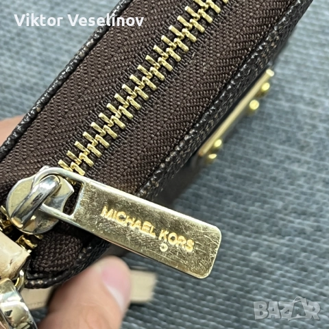 Оригинално Michael Kors Signature Logo Zip Around Портмоне, снимка 5 - Портфейли, портмонета - 52888309