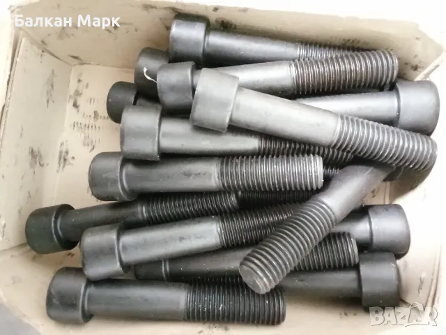 Черен болт, болтове с кръгла глава М18х100 - DIN 912, якост 8.8, оксидиран, снимка 2 - Други машини и части - 50300518