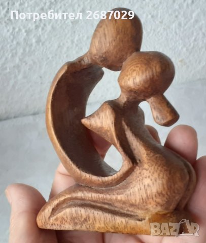 любов целувка дървена фигура статуетка дърворезба, снимка 1 - Статуетки - 37053453