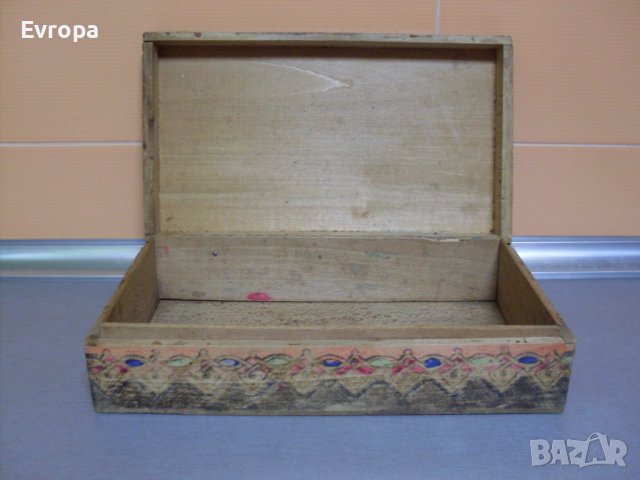 Стара дървена кутия., снимка 10 - Антикварни и старинни предмети - 43375487